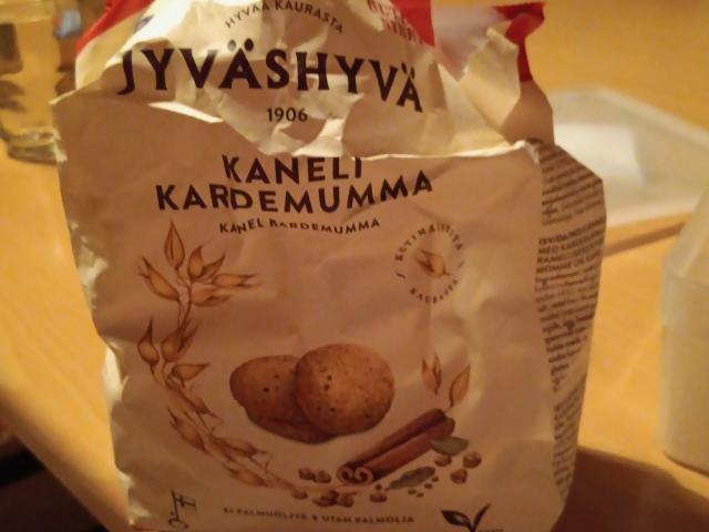 Hochgeladen von: Katasuomi Hochgeladen von: Katasuomi