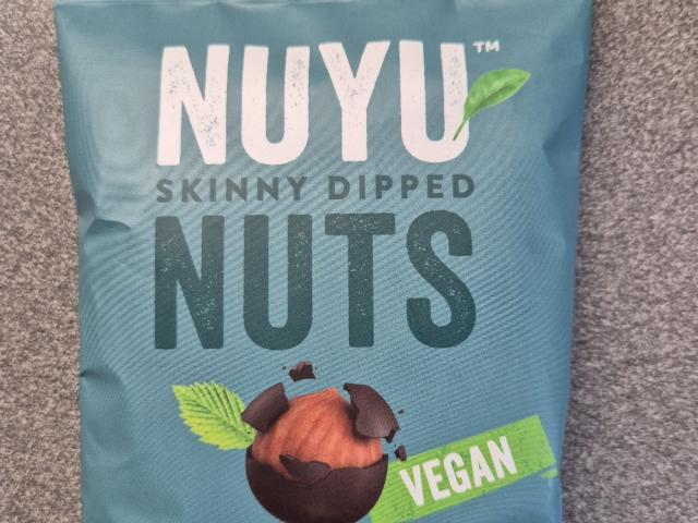 Skinny dipped nuts, Haselnüsse im dunklen Kakaomantel by lizz-a | Uploaded by: lizz-a