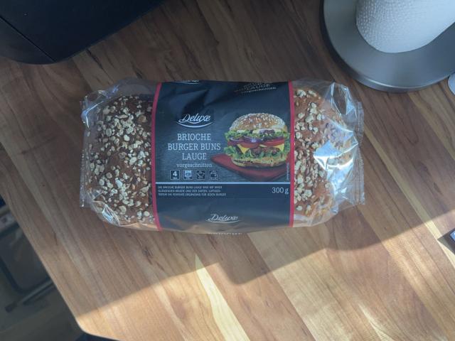 Hochgeladen von: unionjackzine200