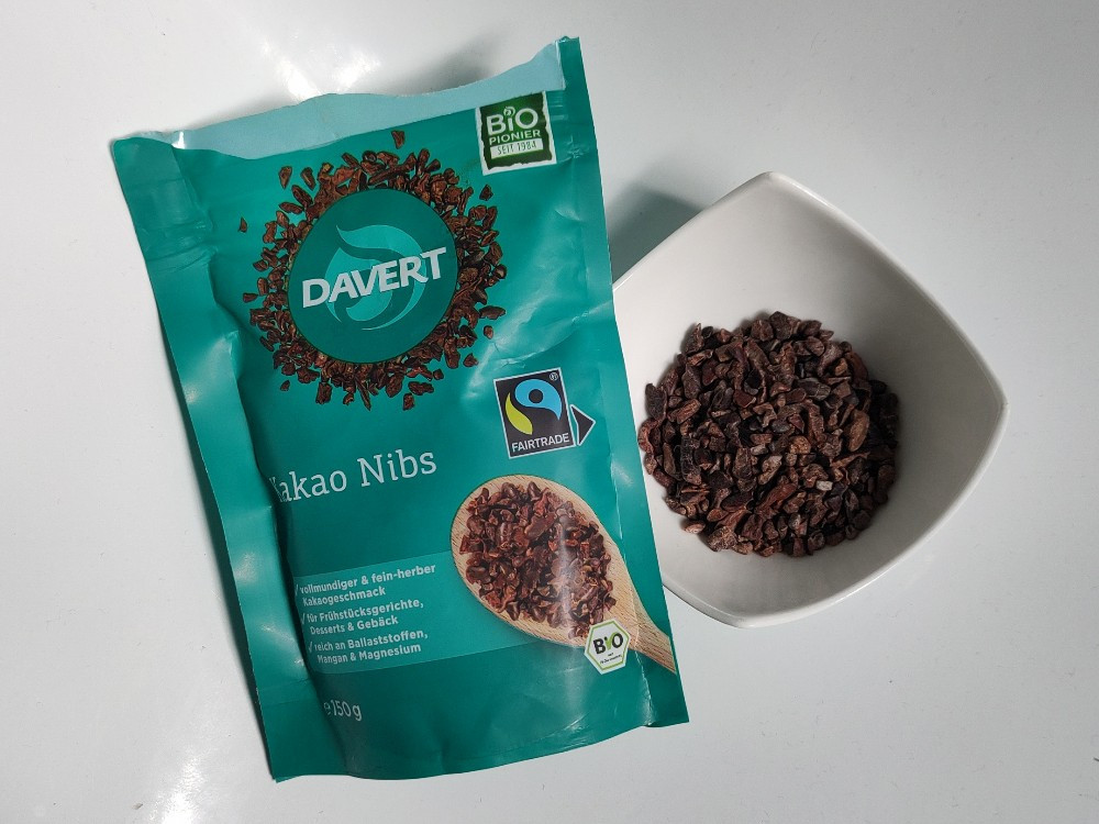 Kakao Nibs, pro 100g=2489kj/604kcal by Atzin | Hochgeladen von: Atzin Kakao Nibs, pro 100g=2489kj/604kcal by Atzin | Hochgeladen von: Atzin