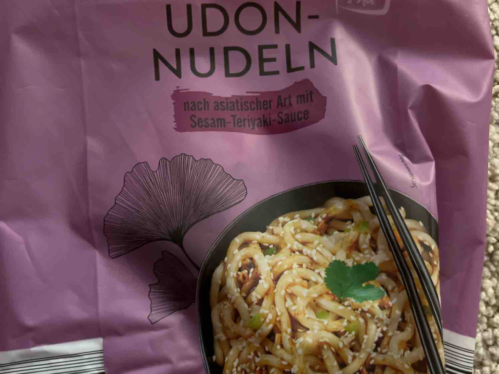 Udon-Nudeln (nach asiatischer Art mit Sesam-Teriyaki-Sauce) von  | Hochgeladen von: Nelson21