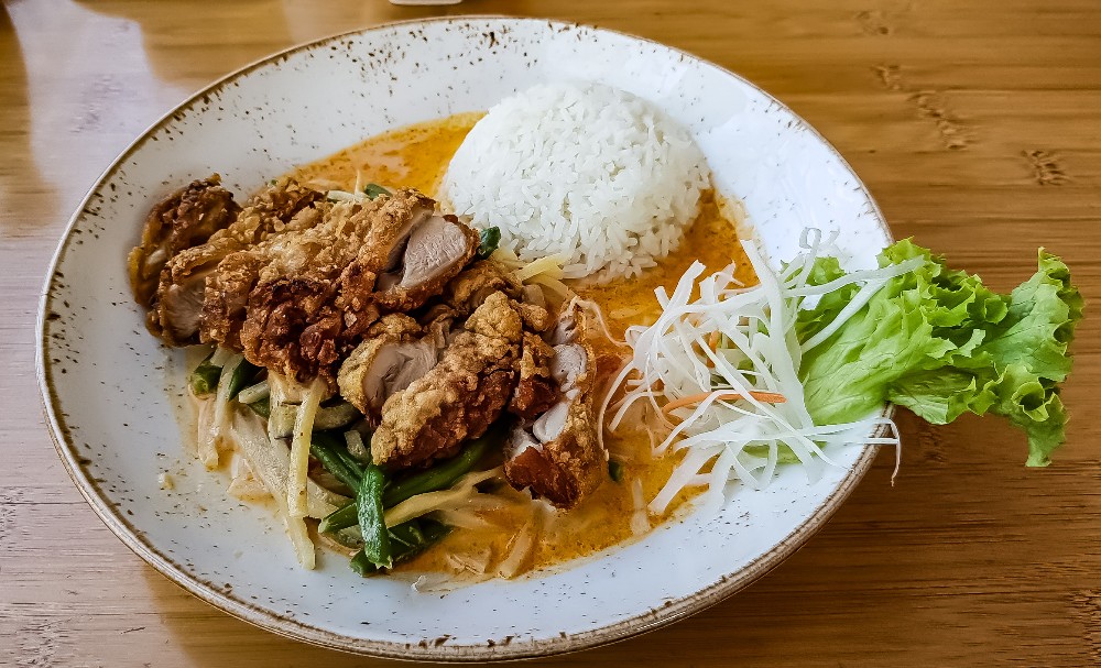 Rotes Thai Curry mit Reis & Hähnchen von walker59 | Hochgeladen von: walker59