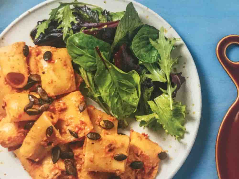 Paccheri mit Paprikasoße und Kürbiskernen, vegan von sabrina786 | Hochgeladen von: sabrina786