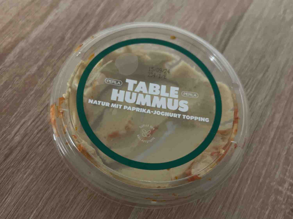 Table Hummus, Natur mit Paprika-Joghurt Topping von oliverk99965 | Hochgeladen von: oliverk9996527