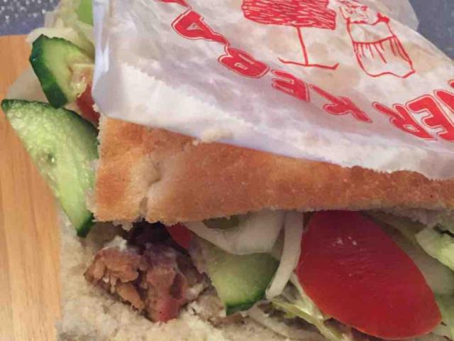 Döner Sandwich mit Kalbfleisch, vom Türkischen Imbiss  | Uploaded by: sala30