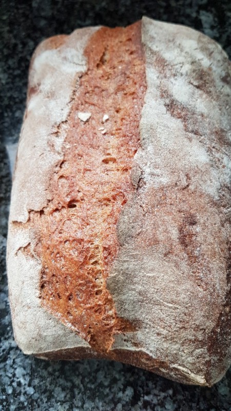 Hausbäcker Brot dunkel weich von Icar62 | Hochgeladen von: Icar62