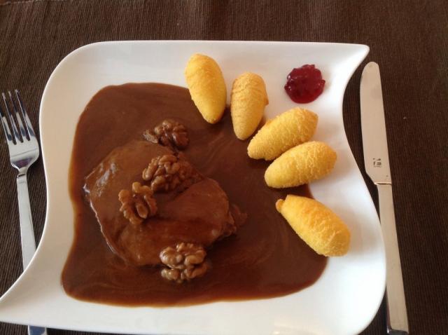 Hirschbraten mit Walnuss | Hochgeladen von: Suzie