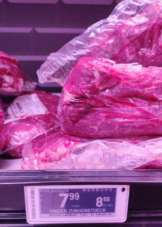 Rindfleisch (Zungenstück ) von paulende941 | Hochgeladen von: paulende941 Rindfleisch (Zungenstück ) von paulende941 | Hochgeladen von: paulende941
