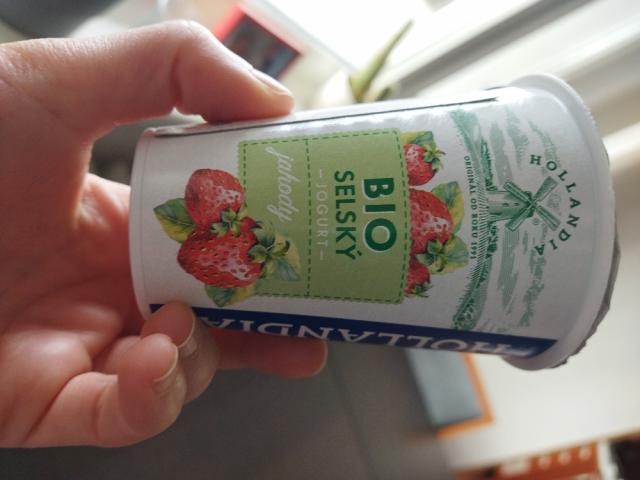 bio gazdovsky jogurt, jahodovy by drak_darian | Uploaded by: drak_darian