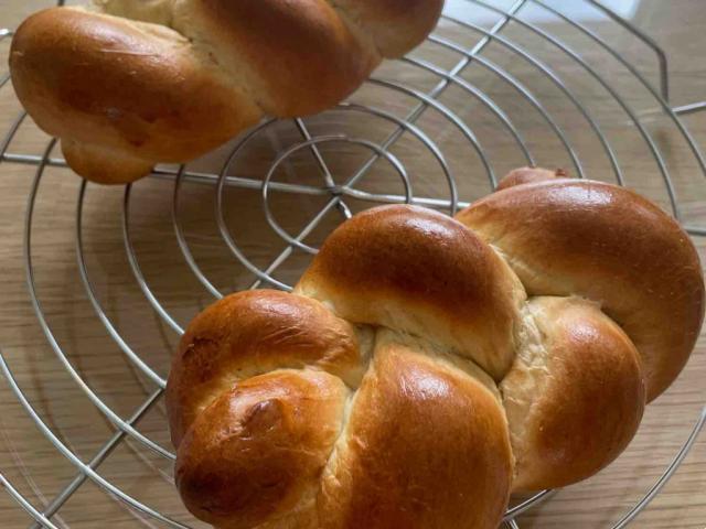 Butterzöpfli, handgeflochten mit  Schweizer Butter von Naedl | Hochgeladen von: Naedl