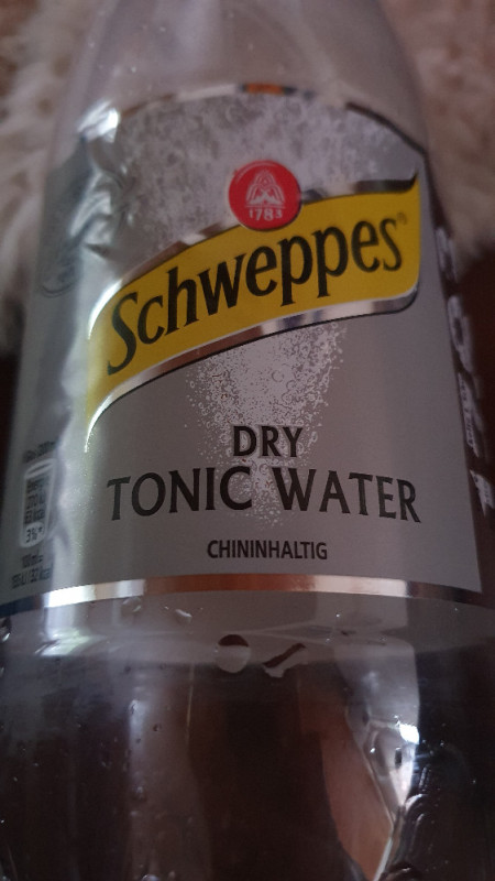 Schweppes dry tonic water, 1,25 Liter  Einwegflasche von GreHe | Hochgeladen von: GreHe