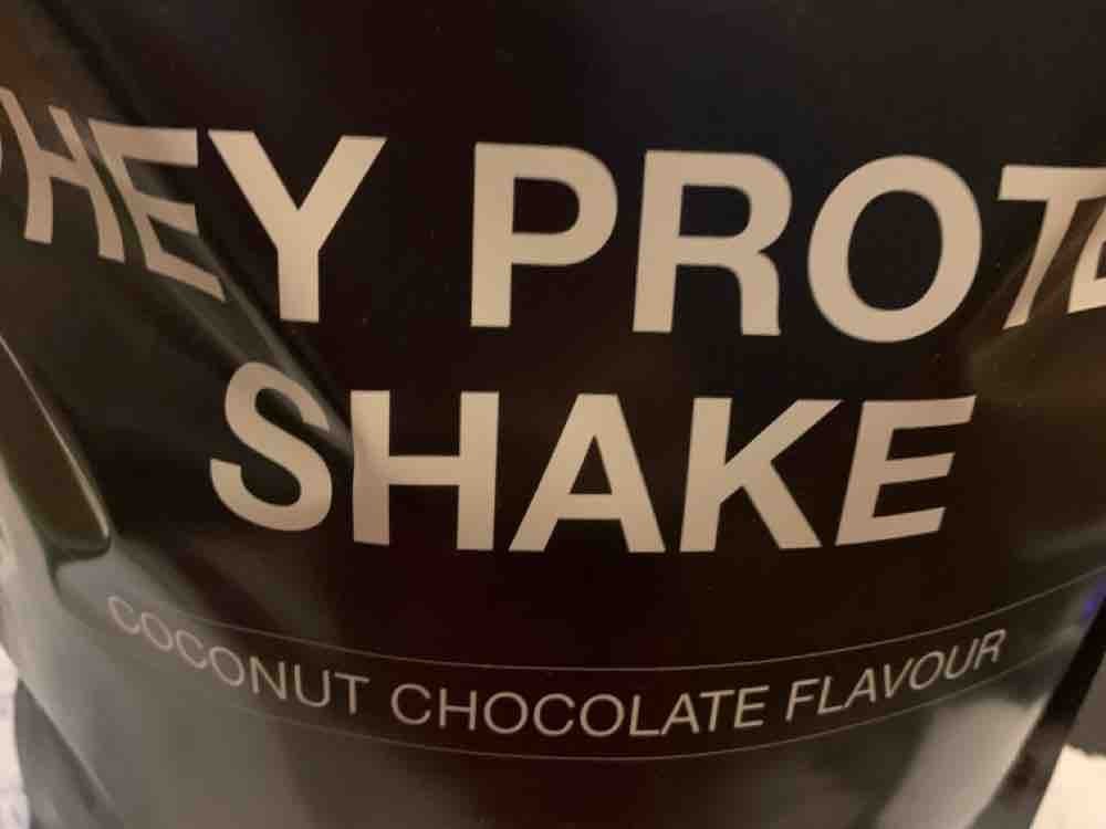 Whey Protein Shake coconut chocolate flavor, mit Wasser von cat1 | Hochgeladen von: cat1968