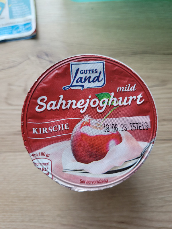 Sahne joghurt, Kirsche by NadtheNad | Hochgeladen von: NadtheNad