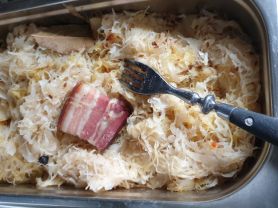 Schweinefleisch gekocht, mit Sauerkraut, (Zubereitung Hausha | Hochgeladen von: reg.