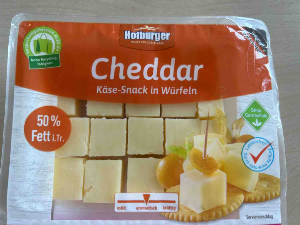 Cheddar Käsesnack in Würfeln, 50% Fett i. Tr. von Hugocorsa | Hochgeladen von: Hugocorsa