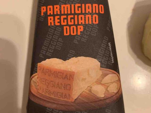 Parmigiano Reggiano DOP Hartkäse, mind. 32% Fett von NoFake2020 | Hochgeladen von: NoFake2020