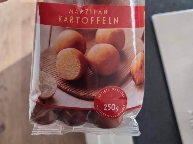 Hochgeladen von: Anni2025 Hochgeladen von: Anni2025