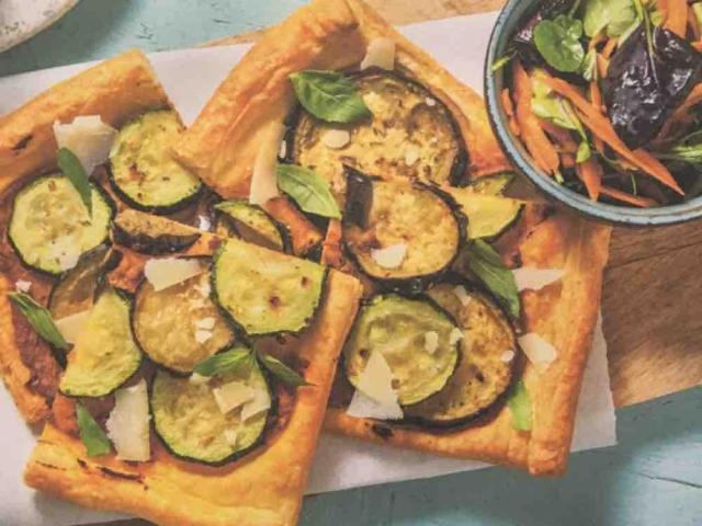 Blätterteig-Tarte mit Aubergine & Zucchini, vegetarisch von  | Hochgeladen von: adrathen