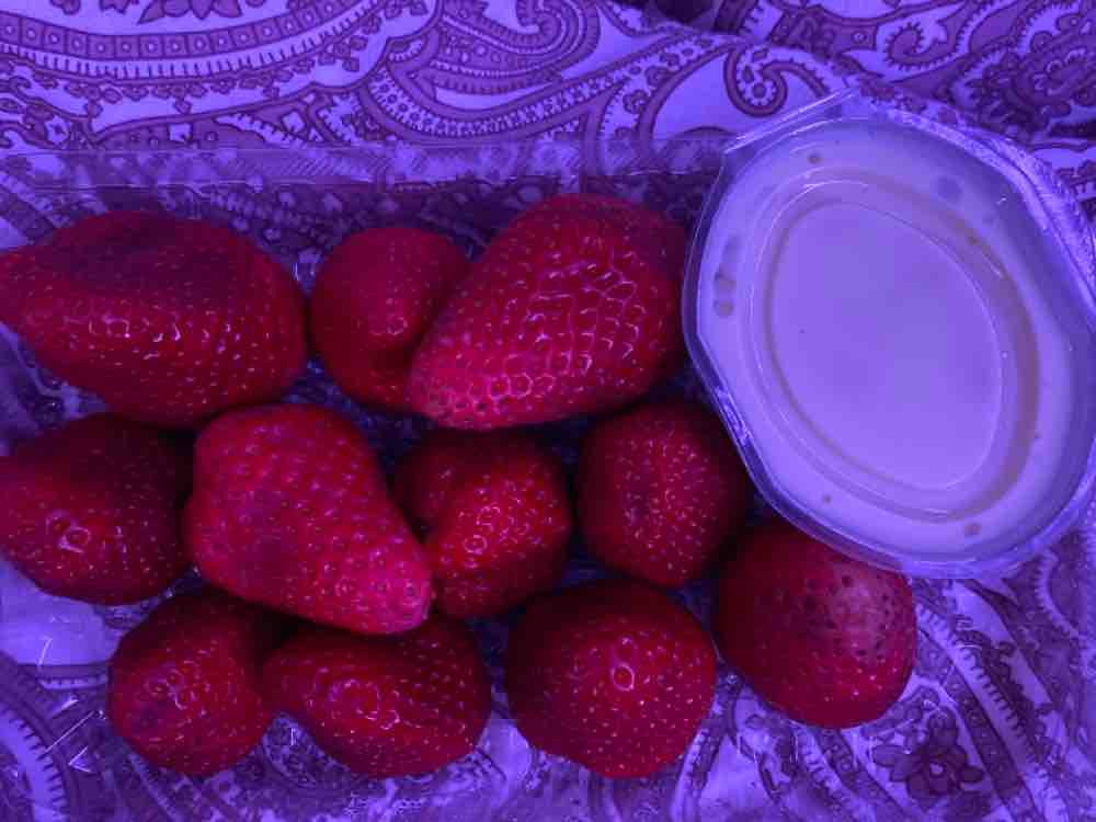 Erdbeeren mit Vanillesoße von Niokmr | Hochgeladen von: Niokmr
