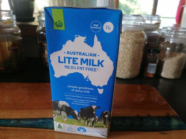 Australian Lite Milk, 98.5 %fat free by utagerlach114 | Uploaded by: utagerlach114