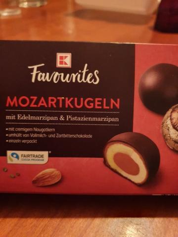 Mozartkugeln, Mit Edelmarzipan und Pistazienmarzipan von Sarah H | Hochgeladen von: Sarah Hunger