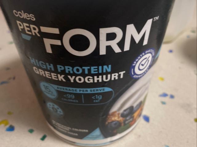 Coles Perform High Protein Greek Yoghurt von undercovergirl | Hochgeladen von: undercovergirl