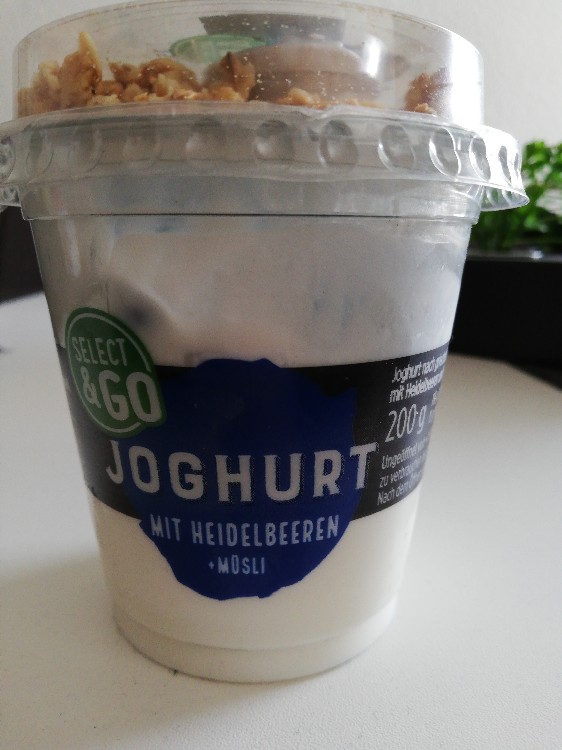 Lidl Joghurt select & go, Mit Heidelbeeren und Müsli von lau | Hochgeladen von: laus1