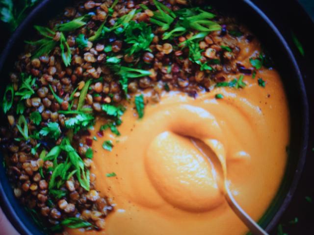 Butternut Squash with Crispy Lentils von Salbeithymian | Hochgeladen von: Salbeithymian