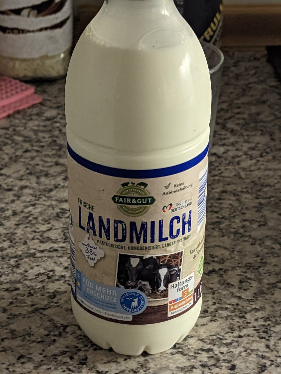 Frische Landmilch, 3.8% Fett by hi_im_keegs | Hochgeladen von: hi_im_keegs