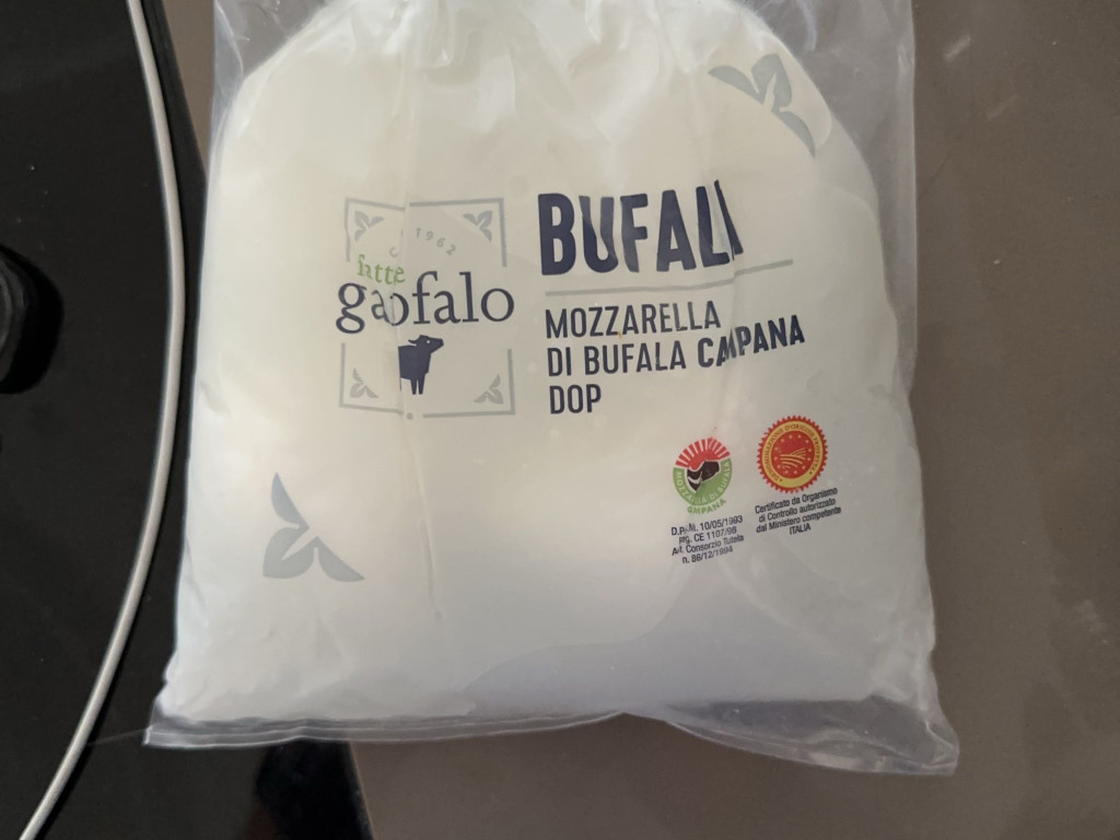 Bufala, Mozzarella di Bufana Campana DOP von Sandrito | Hochgeladen von: Sandrito Bufala, Mozzarella di Bufana Campana DOP von Sandrito | Hochgeladen von: Sandrito