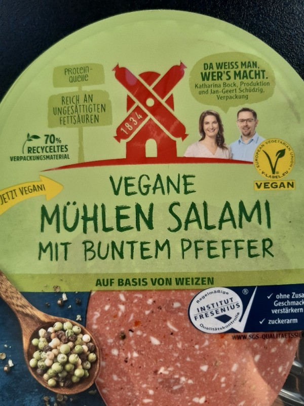 Vegane Salami mit buntem Pfeffer von AngelEyes | Hochgeladen von: AngelEyes
