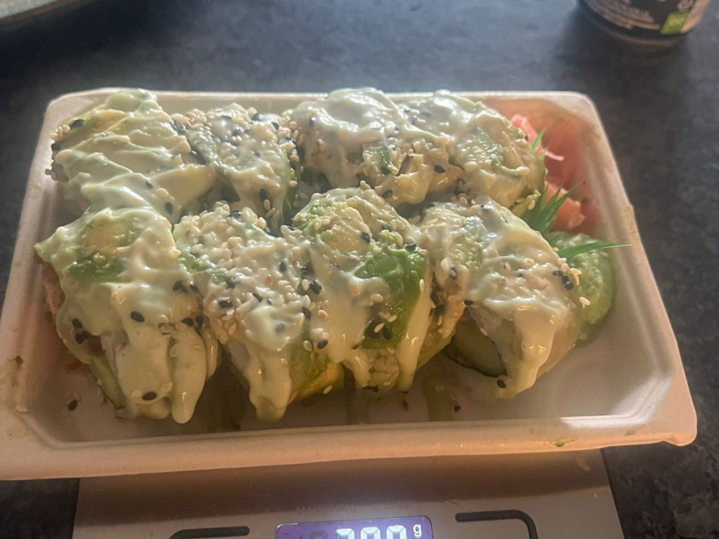 Lachs Avocado Maki von MrsGuess | Hochgeladen von: MrsGuess Lachs Avocado Maki von MrsGuess | Hochgeladen von: MrsGuess