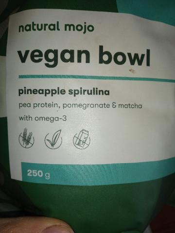 Vegan bowl, Pineapple spirulina by Tokki | Uploaded by: Tokki