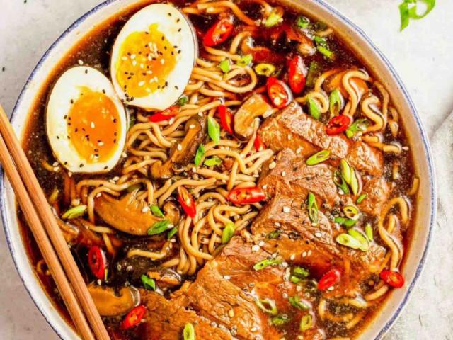 Beef Ramen, Japanese soup wirh aromatic beef von Lena0606 | Hochgeladen von: Lena0606