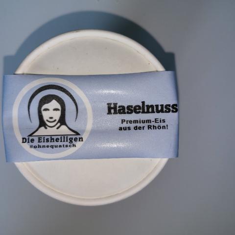 Die Eisheiligen Haselnuss Premium Eis aus der Rhön von Harmonicu | Hochgeladen von: Harmonicus36