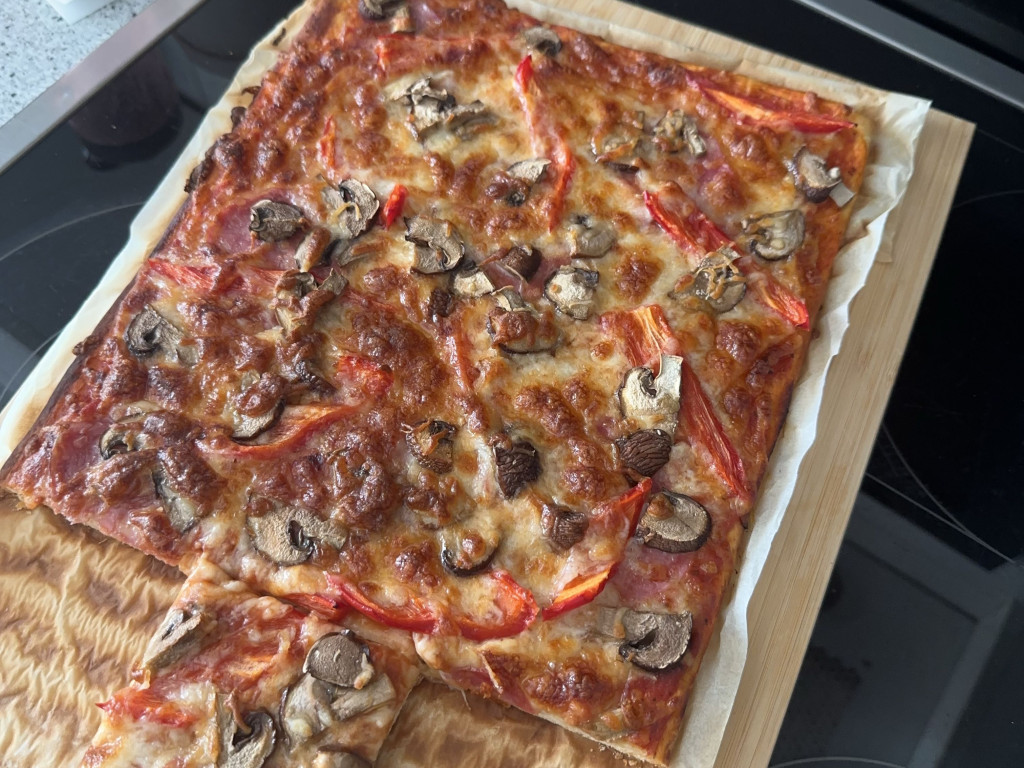 Pizza selfmade by caro777 | Hochgeladen von: caro777 Pizza selfmade by caro777 | Hochgeladen von: caro777