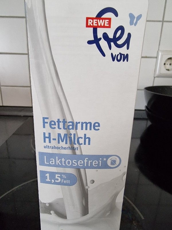 Milch REWE frei von, Fettarme H-Milch, 1,5% Fett Laktosefrei ult | Hochgeladen von: Hofbrumuddi