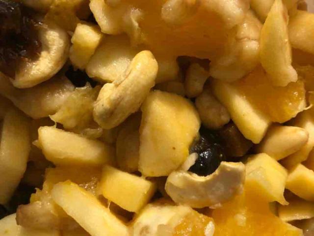 Obstsalat mit  Cashews, mit Trockenfrüchten von emz | Hochgeladen von: emz