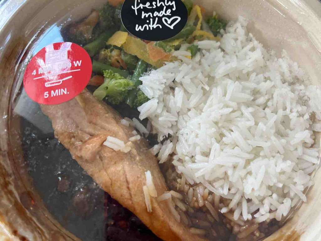 Teriyaki Lachs mit Reis und Gemüse von Basilea | Hochgeladen von: Basilea