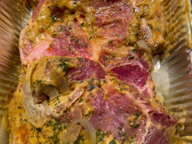 Frisches Zwiebelfleisch vom Schwein, mariniert von Loeberli | Hochgeladen von: Loeberli