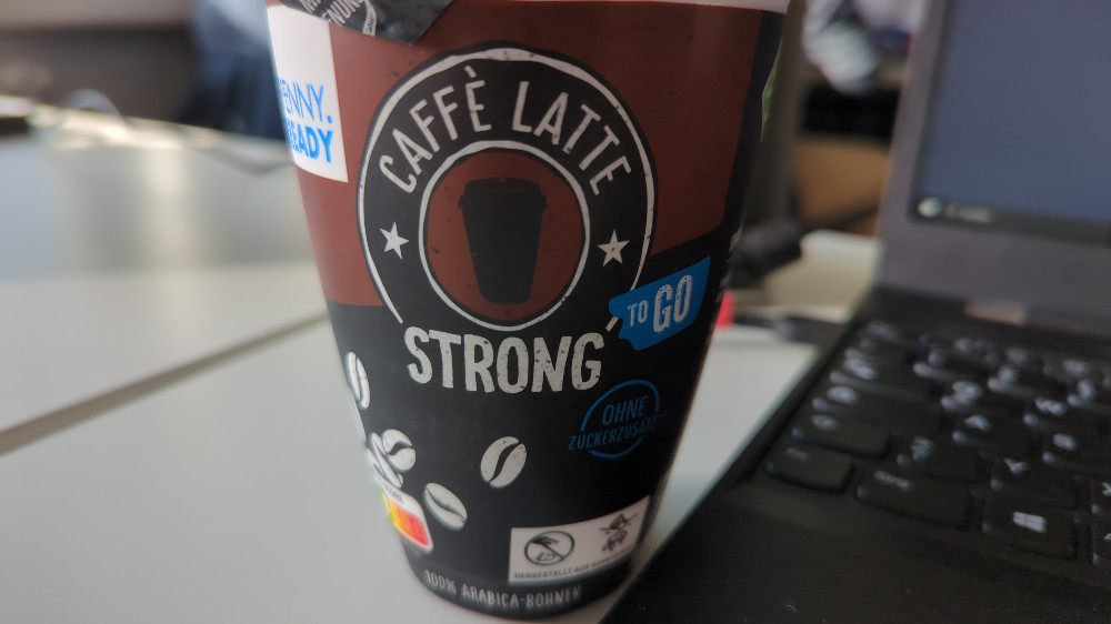 Caffè Latte, strong by Xayanarah | Hochgeladen von: Xayanarah