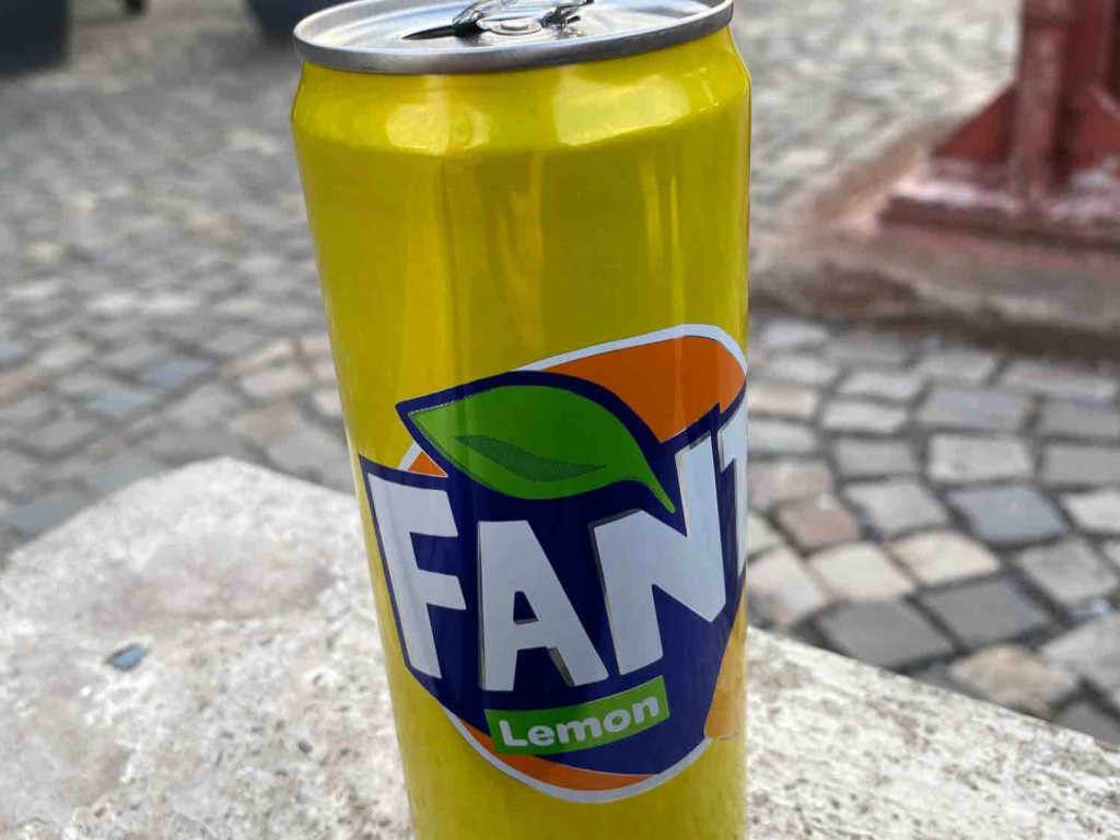 Fanta Limone, mit 6% Zitronensaft von Lena1402 | Hochgeladen von: Lena1402