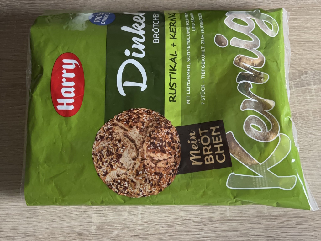 Harry Dinkel Brötchen rustikal + kernig von Nina2602 | Hochgeladen von: Nina2602