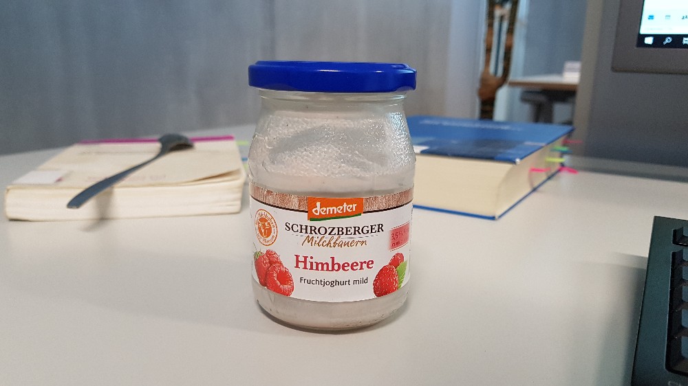 Schrozberger Fruchtjoghurt Himbeere, 3,5% Fett im Milchanteil vo | Hochgeladen von: barbarastudiert