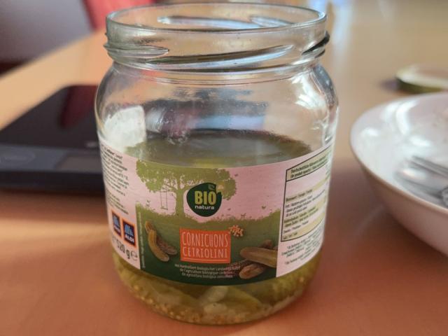 Hochgeladen von: SimonAmon Hochgeladen von: SimonAmon