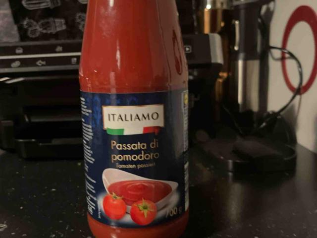 Passata di pomodoro by laradamla | Uploaded by: laradamla