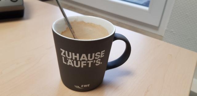Kaffee mit 1,5 % Milch und Zucker  von Li.Mi. | Uploaded by: Li.Mi.
