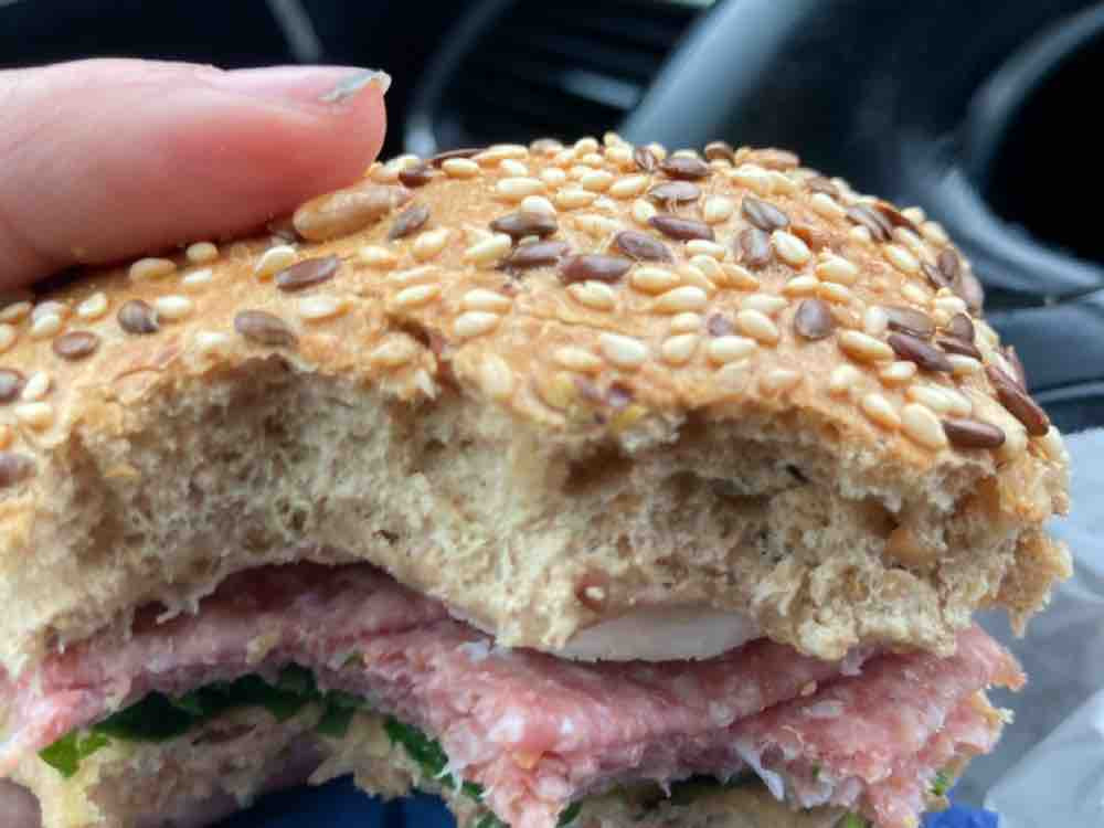 Vollkorn Sandwich, Salami-Käse von beatefoitzikhbf | Hochgeladen von: beatefoitzikhbf