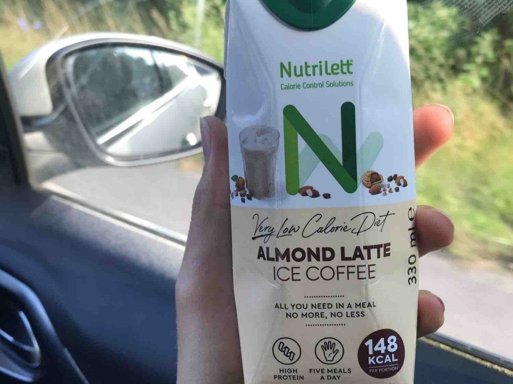 almond latte ice coffee von dieantonia | Hochgeladen von: dieantonia