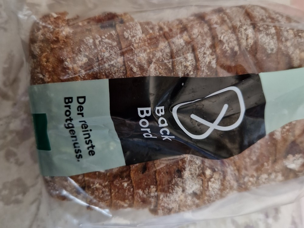 Bio Dinkel-Haselnuss Vollkorn Brot von Bobbelche12 | Hochgeladen von: Bobbelche12